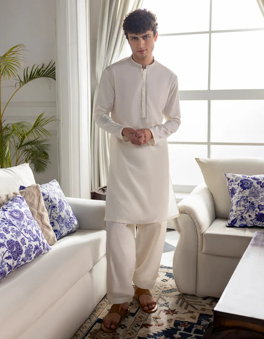 OFF WHITE SEMI-FORMAL KAMEEZ SHALWAR