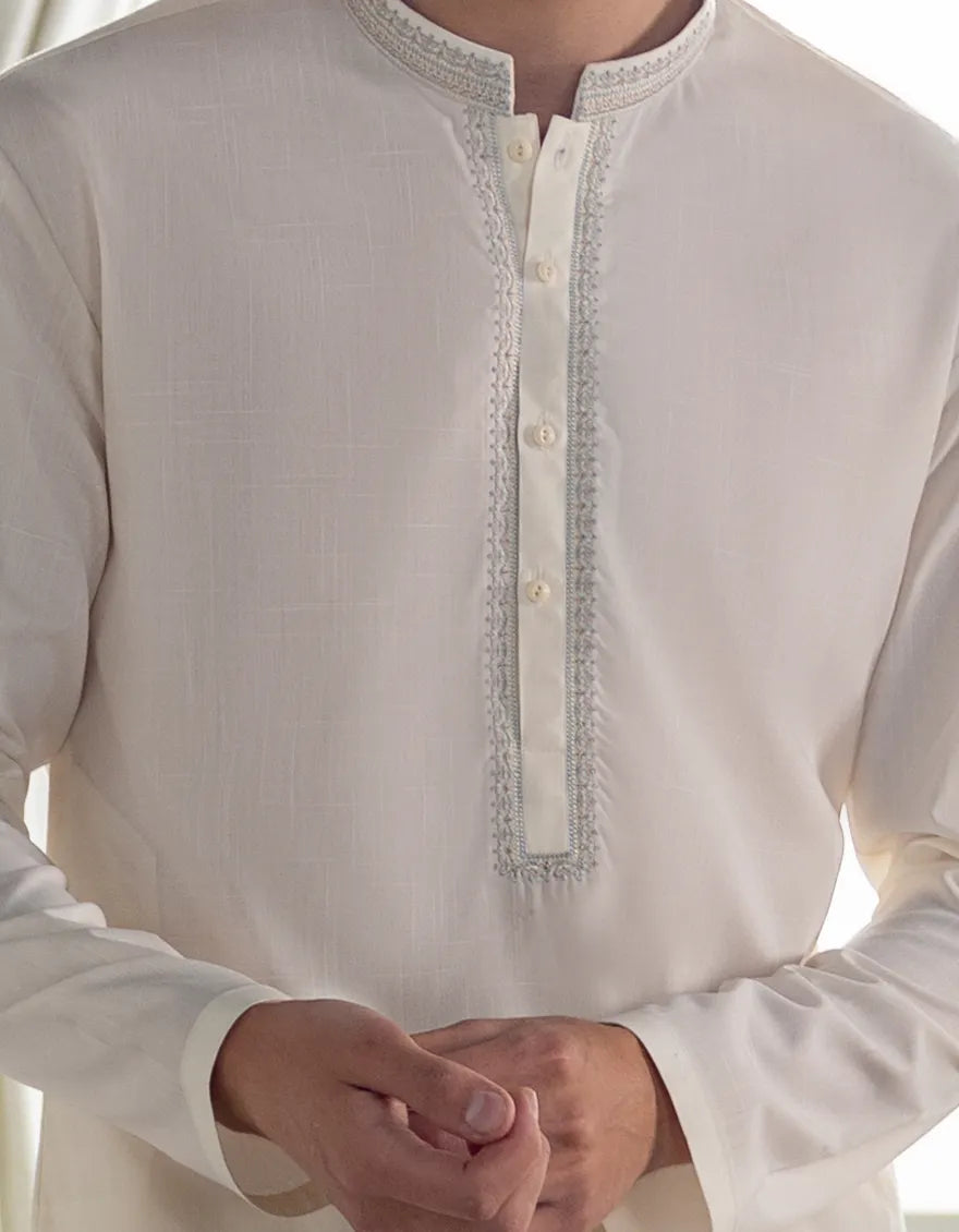 OFF WHITE SEMI-FORMAL KAMEEZ SHALWAR